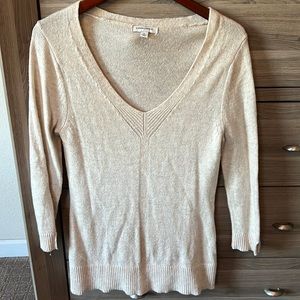 Cream Banana Republic sweater - size M